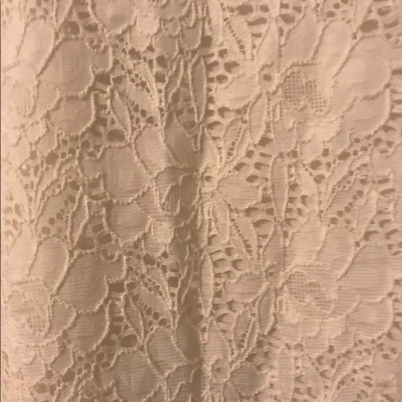 Croft & Barrow Plus size cream lace tanktop 1X - Picture 2 of 3